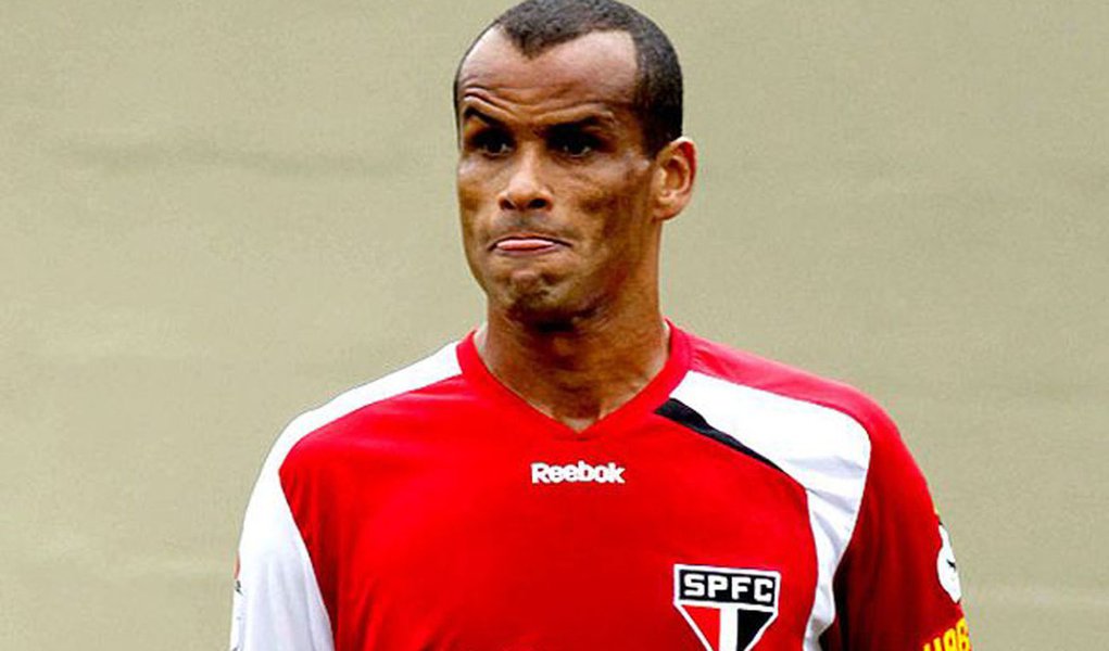 Não é hora de parar, Rivaldo?