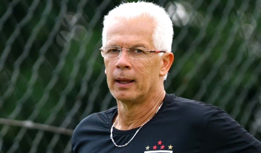 Leão deixa o comando do São Paulo
