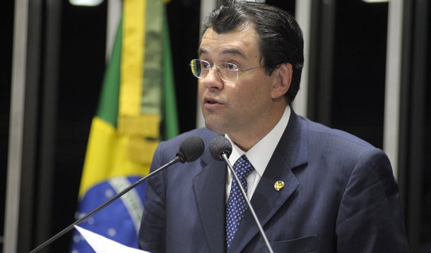 Braga vai substituir Jucá na liderança do governo