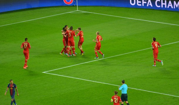 Bayern humilha Barcelona e chega à final da Liga