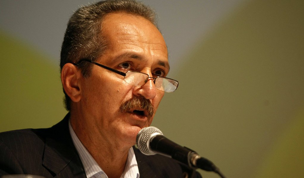 Aldo emite nota oficial sobre renúncia de Teixeira