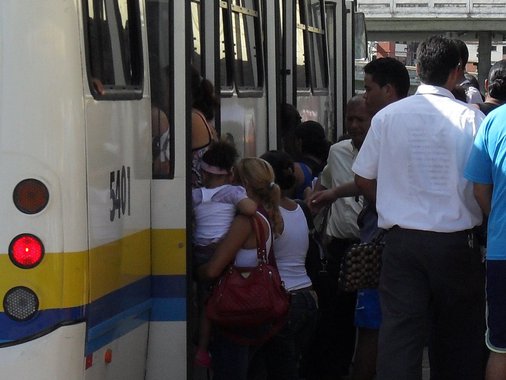 Licitação do transporte público só depois de reembolsar empresas 