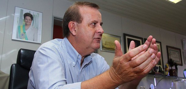 Prefeito ignora pressão e altera Plano Diretor