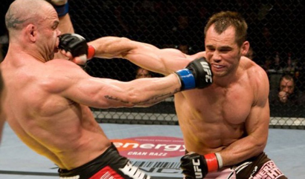 Americano vence Wanderley Silva no UFC 147