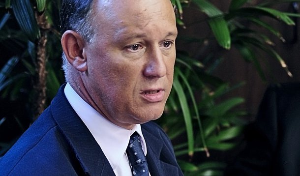 Dilma troca outro ministro