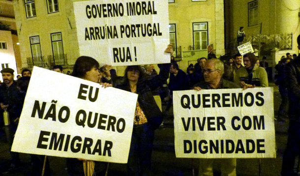 Sob críticas, Portugal aprova elevação de impostos