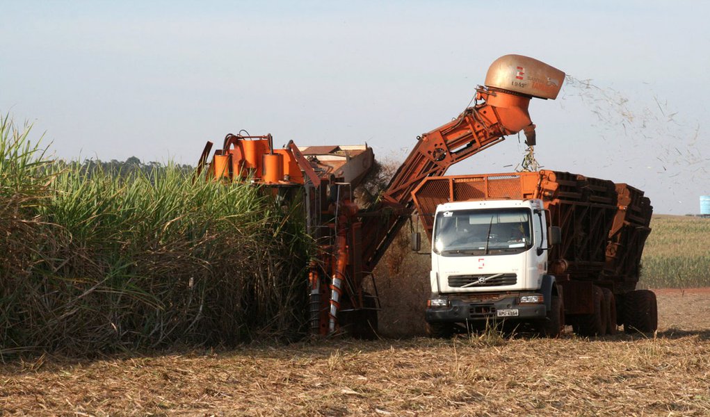 Grupo João Lyra dá calote a produtores de cana no Triângulo
