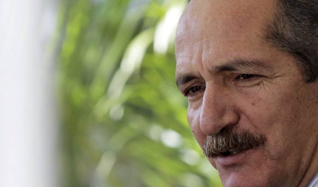 Aldo relembra que é preciso se preparar para a Copa