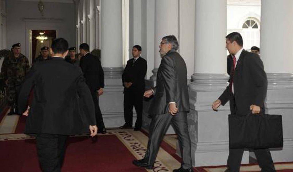 "Não é Lugo o destituído, é a história paraguaia"