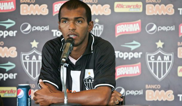 Richarlyson é detido pela Lei Seca em BH