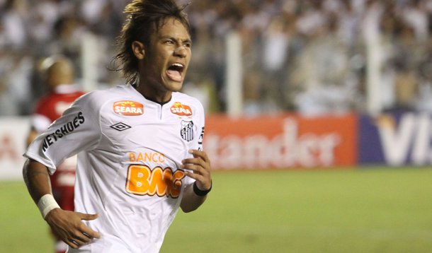 Gols em longas arrancadas carimbam os gênios