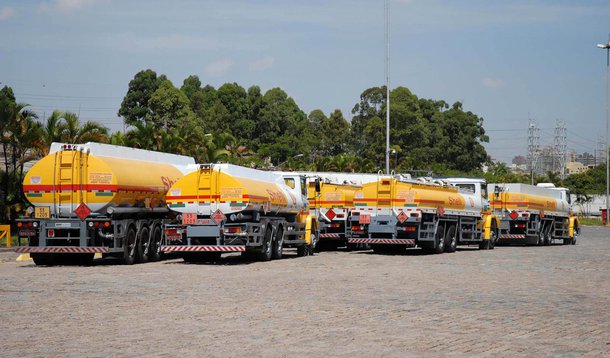 Caminhoneiros ameaçam paralisação nacional