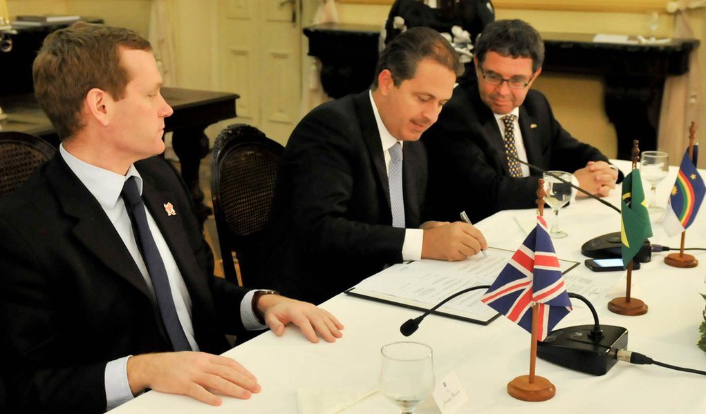 Ministro britânico projeta investimentos em PE