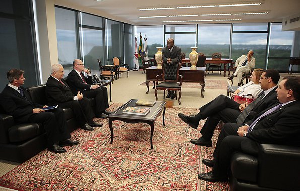 "Joaquim Barbosa é refratário ao diálogo"