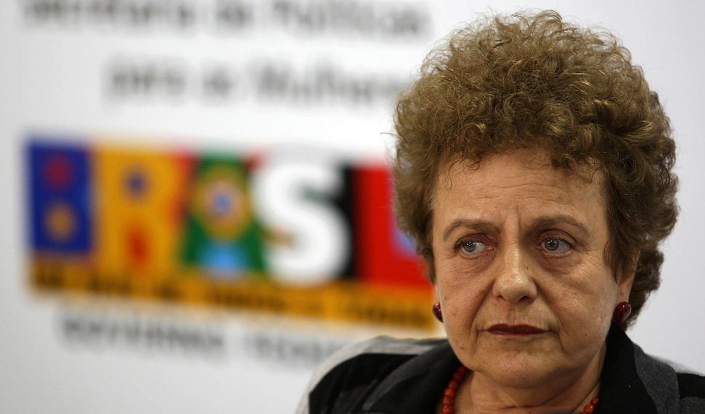 Ministra defende reforma política com igualdade de gênero