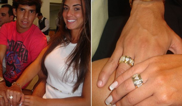 Jogador pede Nicole Bahls em casamento