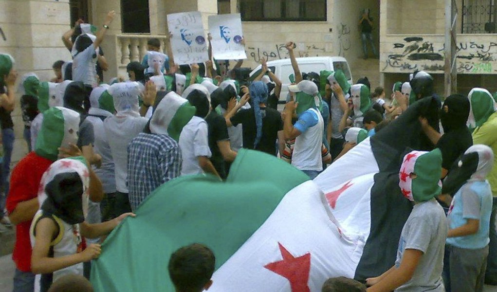 Mais de 15 mil pessoas já morreram na Síria