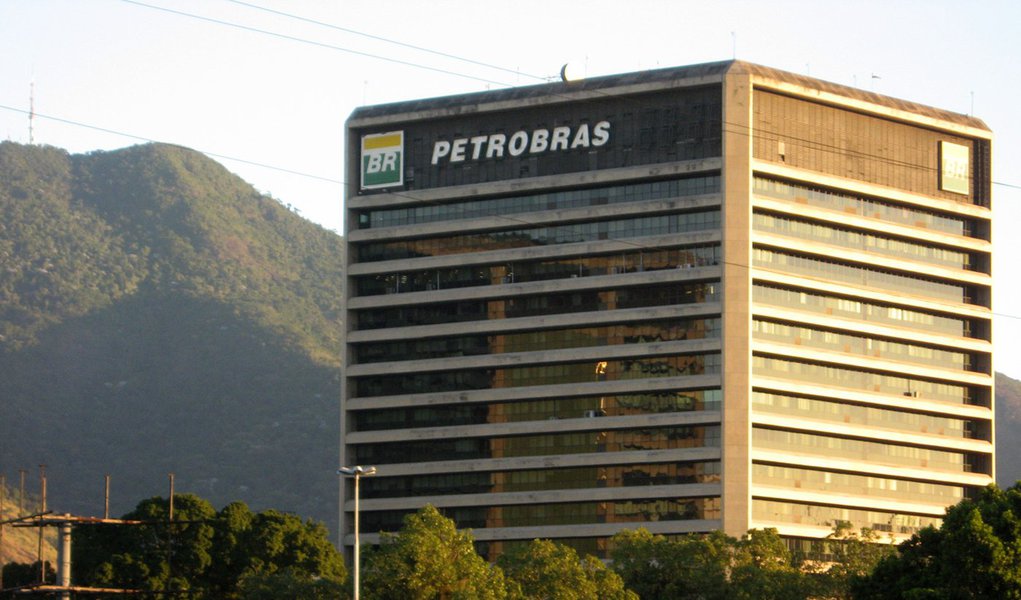Petrobras conquista do governo até 10% de reajuste