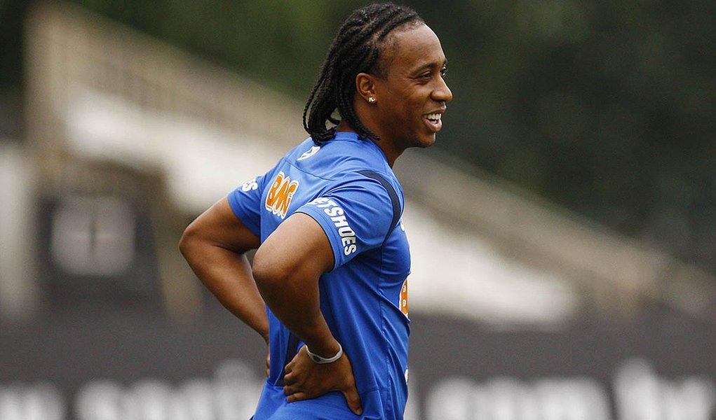 Arouca promete Santos "mordido" contra o Corinthians