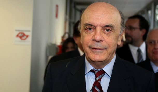 Serra foge de cara-a-cara com Aníbal e Trípoli