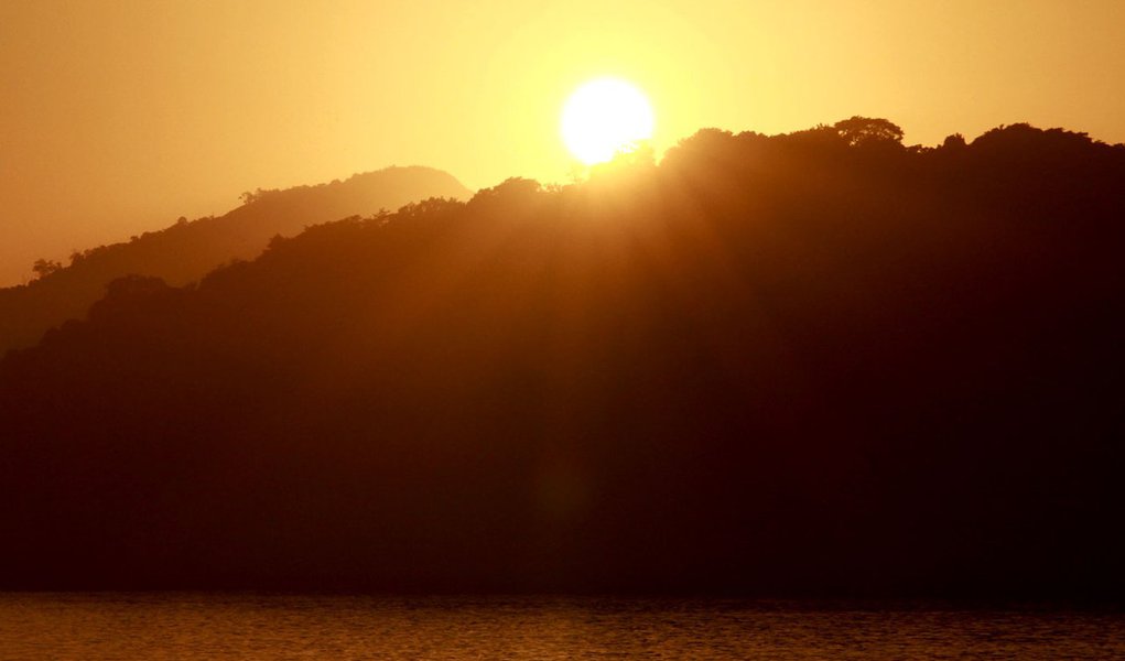 Semana começa com sol em grande parte do país