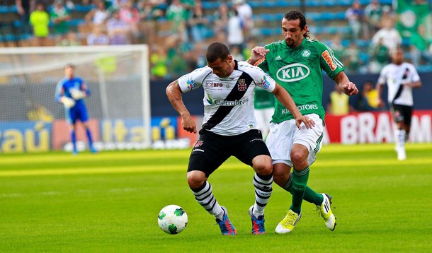 Líder, Vasco arranca empate contra o Palmeiras