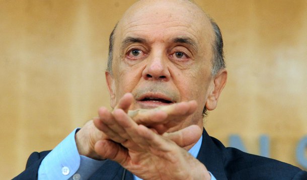 Serra ataca nomes tucanos fracos e irrita PSDB