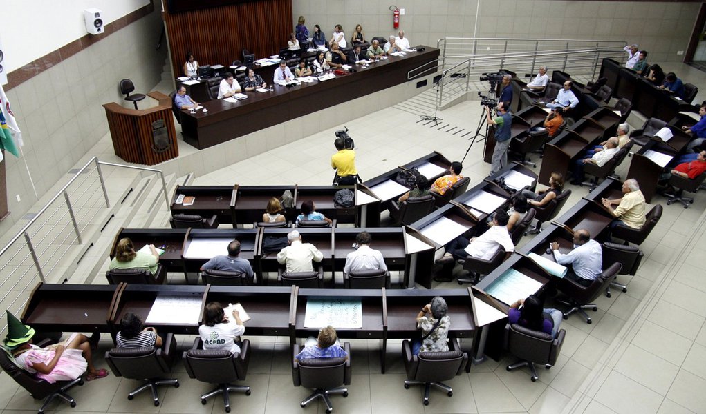 Câmara de BH dá início ao fim do voto secreto