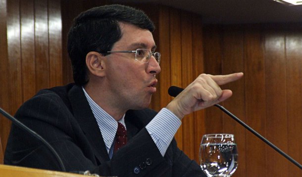 Promotor quer apurar possível lavagem de dinheiro