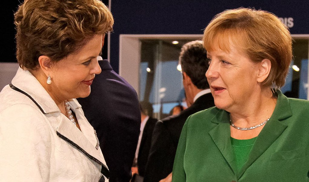 Dilma conversa hoje com Angela Merkel sobre crise econômica 