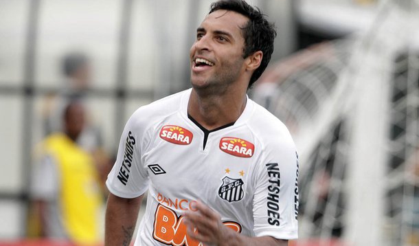 Santos vence Corinthians