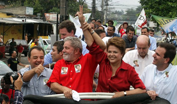 Justiça Eleitoral multa Lula, Dilma e PT 