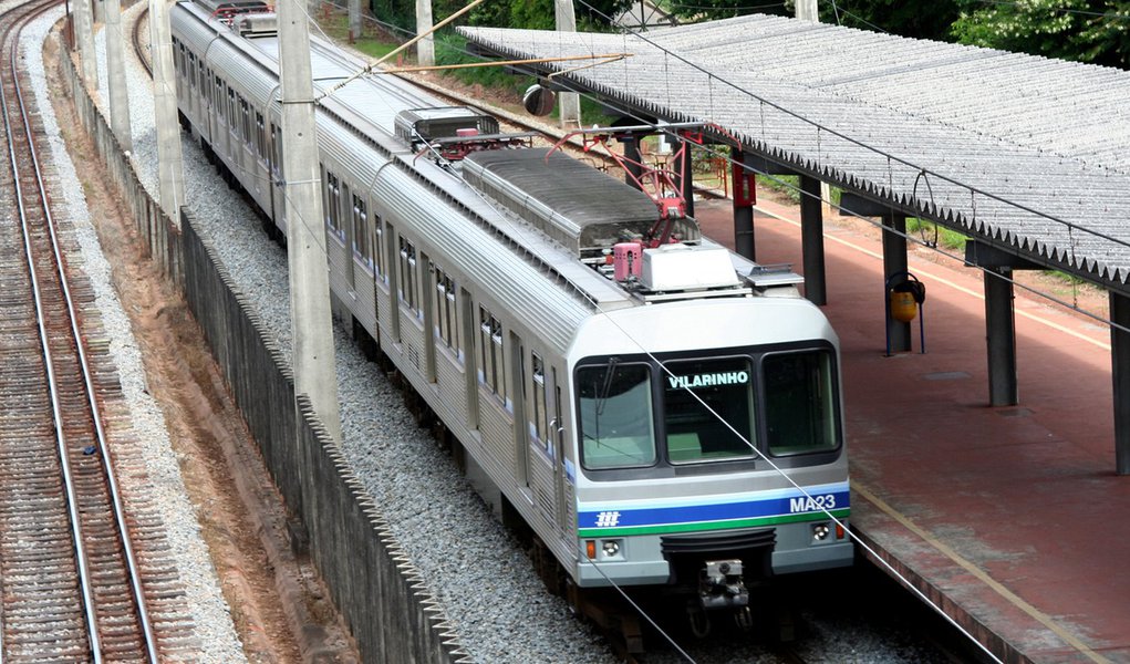 Acordo não sai e greve dos metroviários continua
