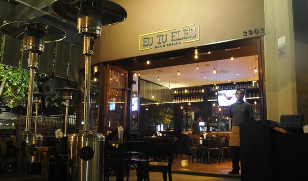 Bar Eu Tu Eles oferece petiscos lights
