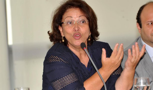 Ideli: aliança com PSDB em SP não afasta PSD do governo