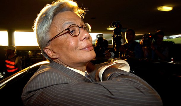 DEM apela a 'caso Clodovil' para tentar derrotar PSD