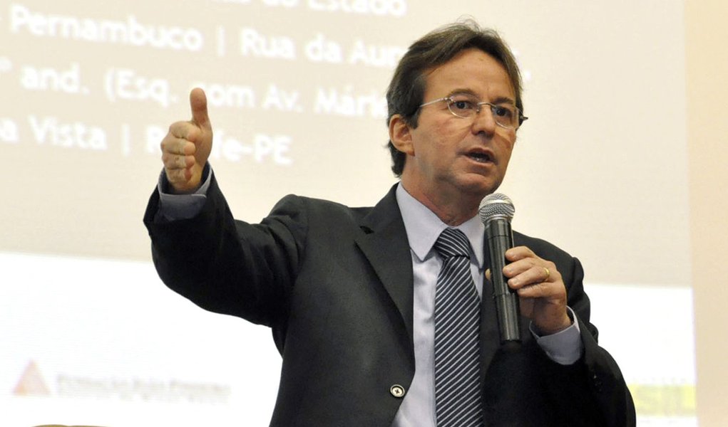 Costa envia recurso ao Diretório Nacional do PT