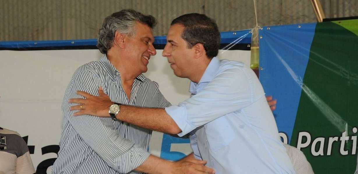 Caiado mostra quem manda e Eliton pula fora do DEM