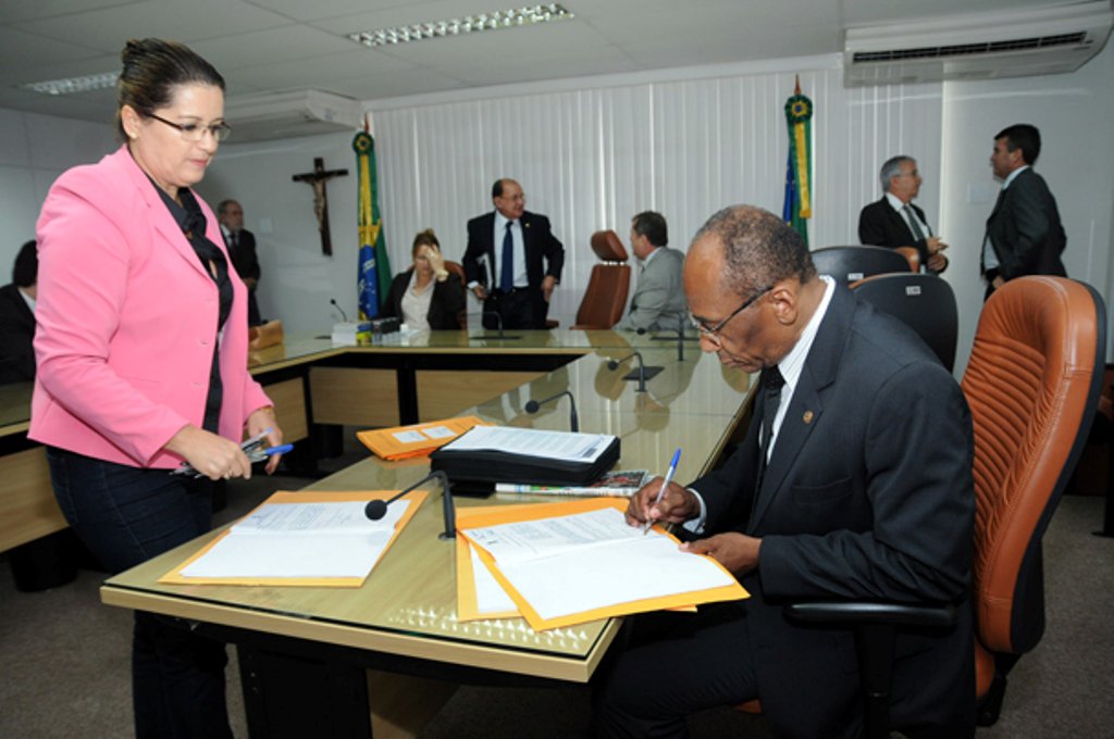 Aos poucos, Proinveste tramita na Alese: nesta 4ª foi aprovado na CCJ