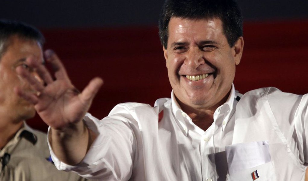 Unasul reconhece vitória de Horacio Cartes no Paraguai