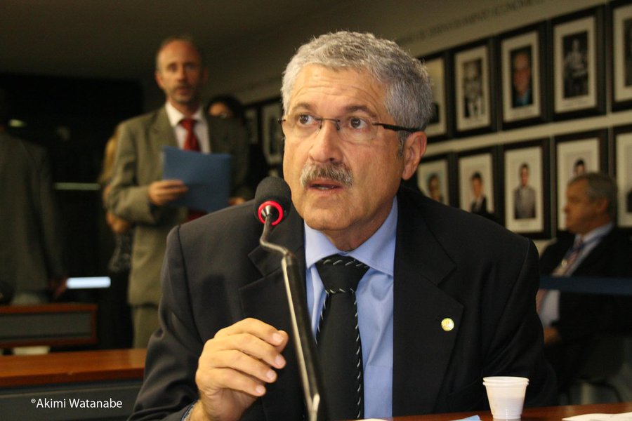 Rocha quer PR apoiando Jaques Wagner