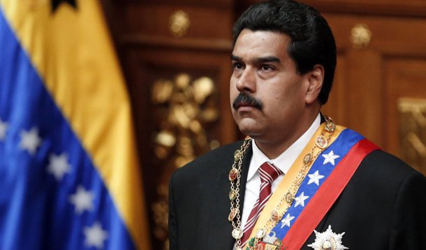 Maduro defende legado de Chávez ao tomar posse