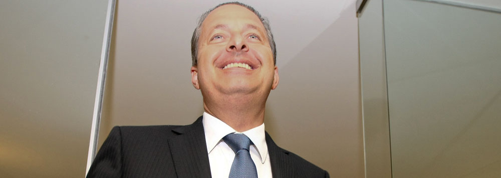 A busca de Eduardo por um palanque forte