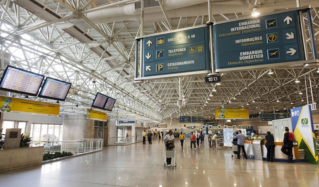 Governo lança plano contra caos aéreo na Copa das Confederações