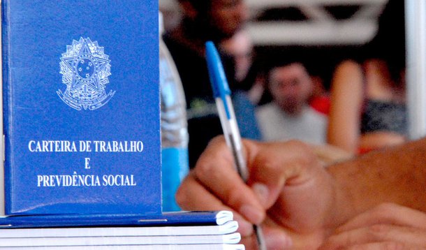 Empregos caem 0,95% em Pernambuco