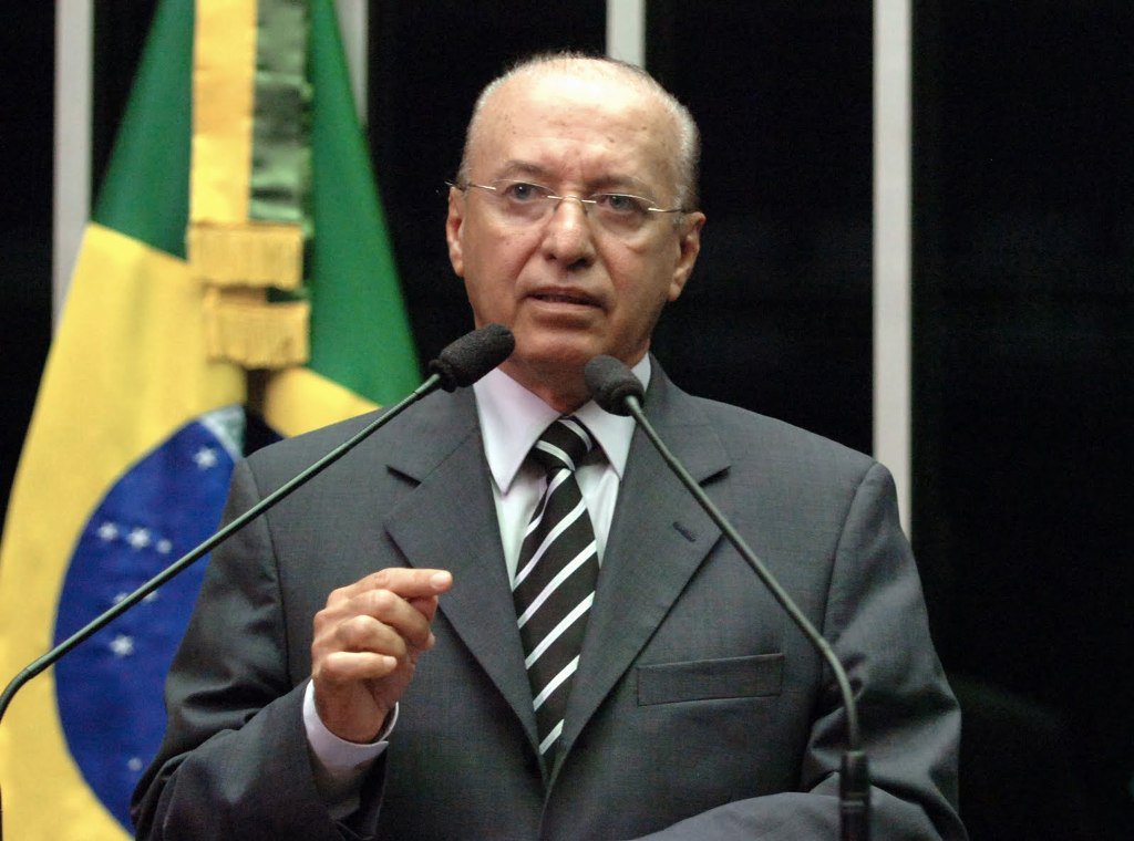 Valadares diz que há deputados que só “atendem interesse dos Amorim”