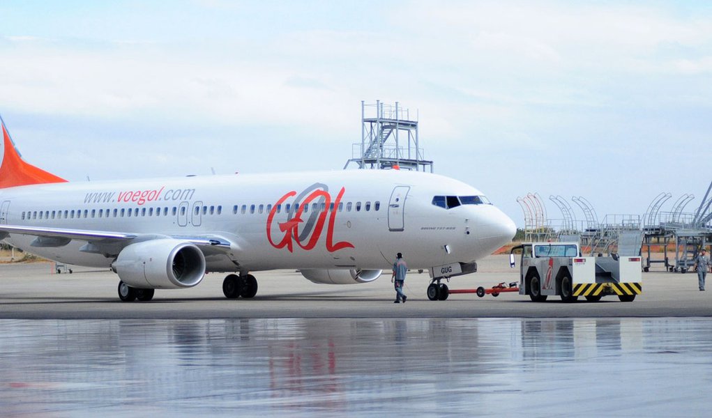 Gol paga bônus a pilotos por economia de combustível