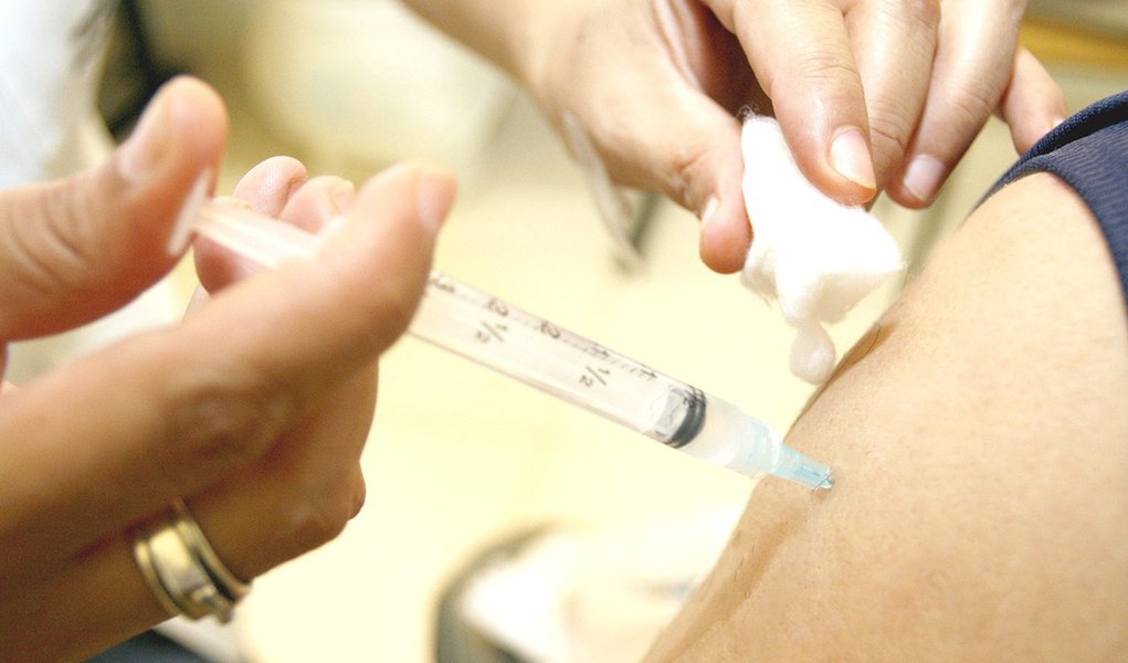 PE: 1,6 mi serão imunizados contra a gripe
