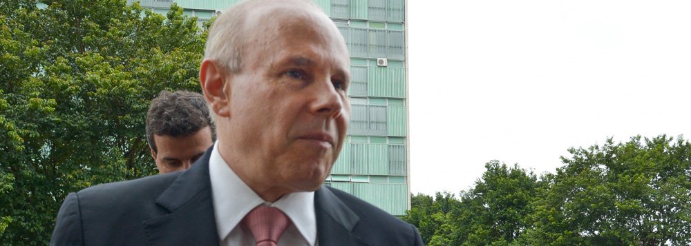 Mantega: governo não poupará medidas contra inflação