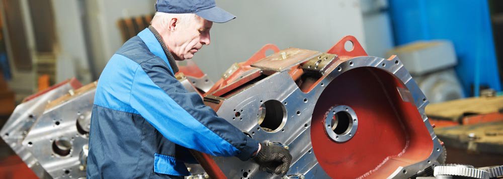 Emprego na indústria fica estável em fevereiro